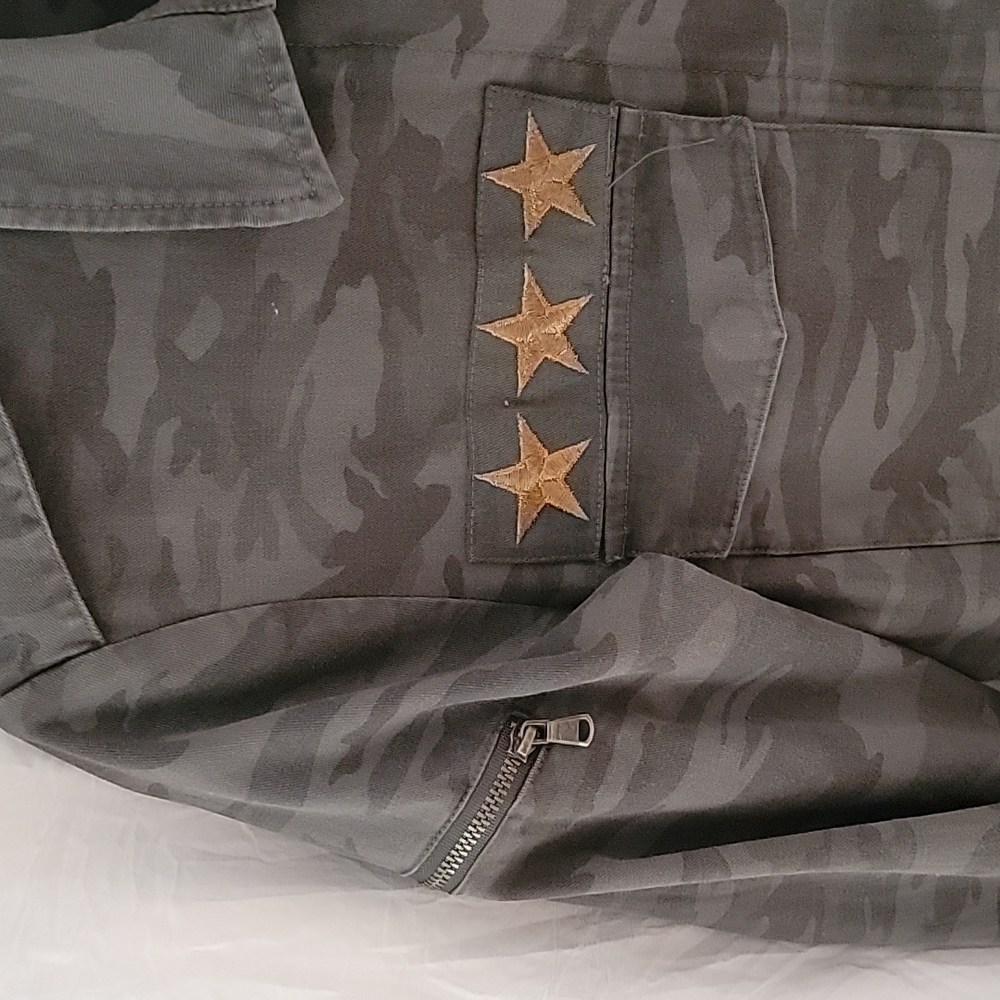 Willow & Clay Camouflage Sirt Jacket - Picture 3 of 8
